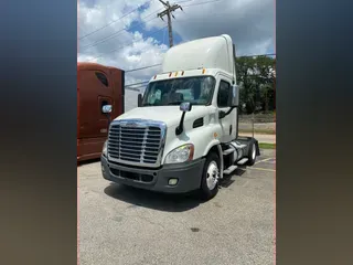 2014 Freightliner CASCADIA 113