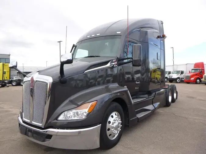 2023 Kenworth T680