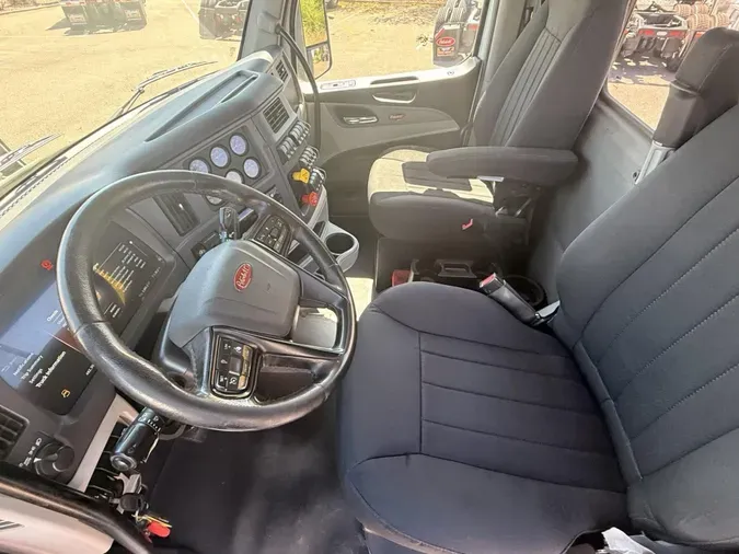 2023 Peterbilt 579