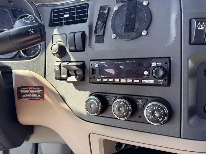 2022 Peterbilt 567