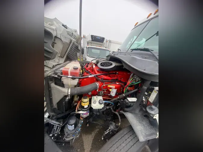 2017 FREIGHTLINER/MERCEDES CASCADIA 125