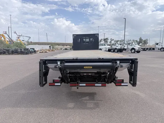 2020 Peterbilt 330