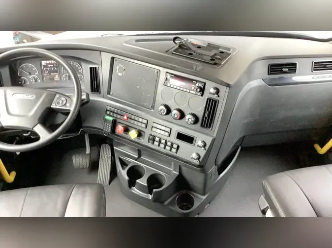 2024 Freightliner Cascadia