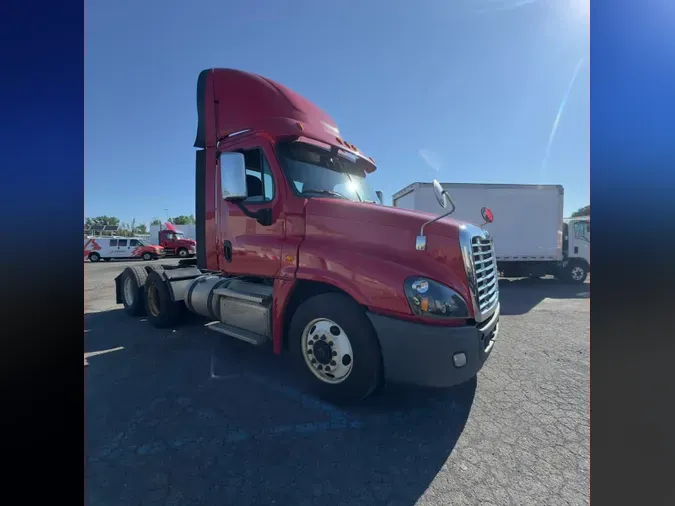 2019 FREIGHTLINER CASCADIA 125