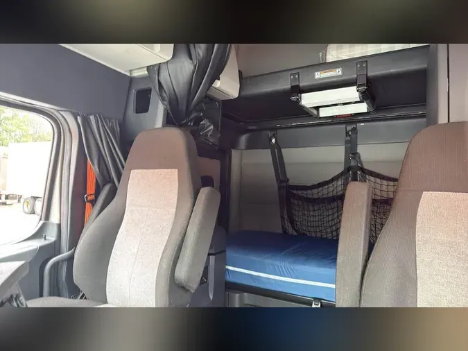 2021 Freightliner Cascadia