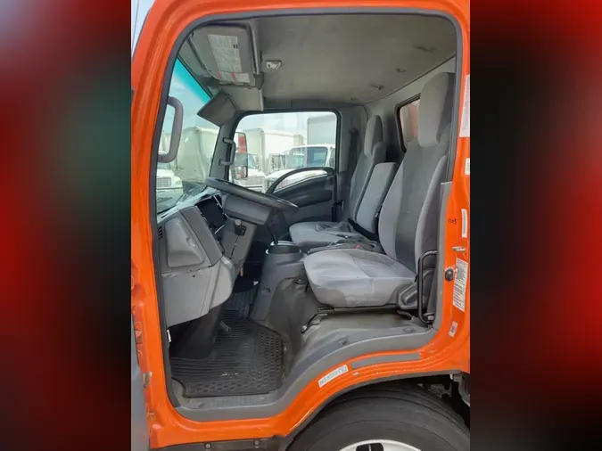 2019 ISUZU NQR