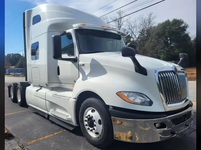 2019 NAVISTAR INTERNATIONAL LT625 SLPR CAB