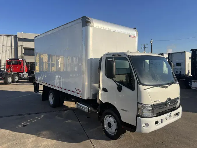 2017 Hino 195