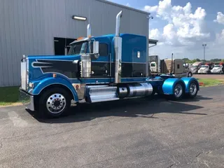 2018 Kenworth W900L
