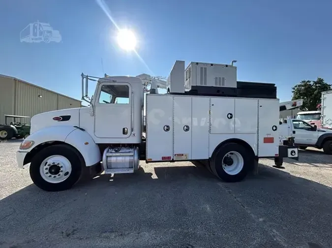2005 PETERBILT 335