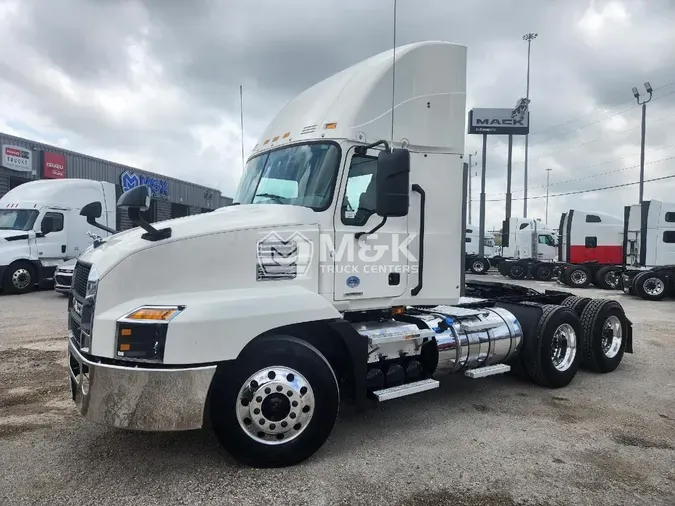 2019 MACK Anthem4c4df2796ad22abe3f16d09377656346