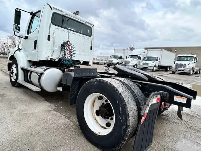 2017 FREIGHTLINER/MERCEDES M2-112