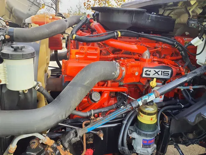 2019 NAVISTAR INTERNATIONAL LT625 DAYCAB T/A