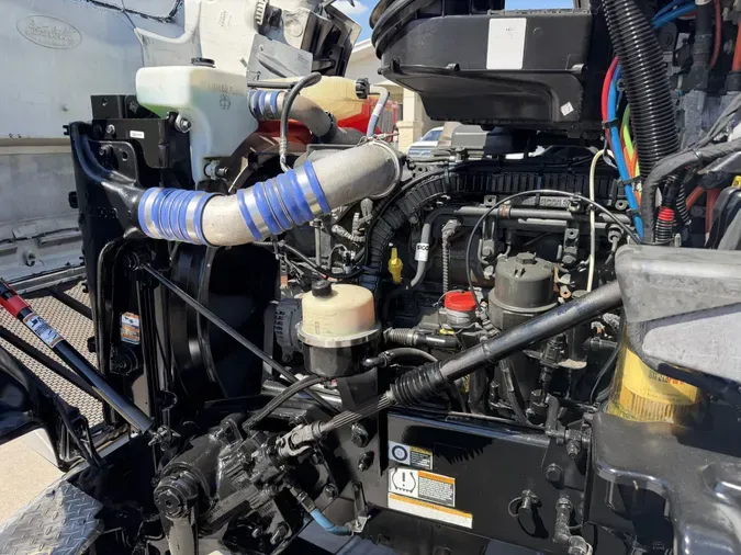 2021 Peterbilt 567