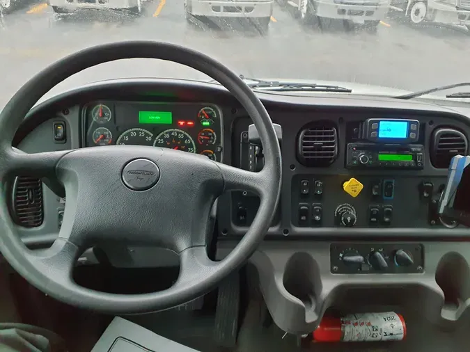 2018 FREIGHTLINER/MERCEDES M2 106