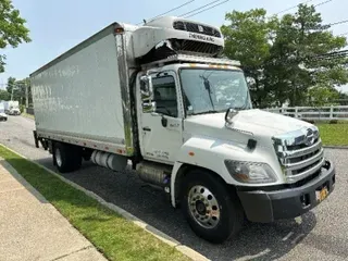 2018 HINO TRUCK 338