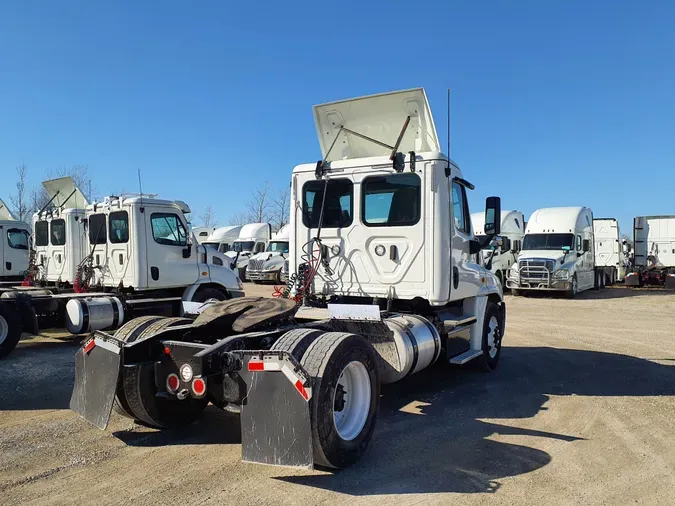 2018 FREIGHTLINER/MERCEDES CASCADIA 125