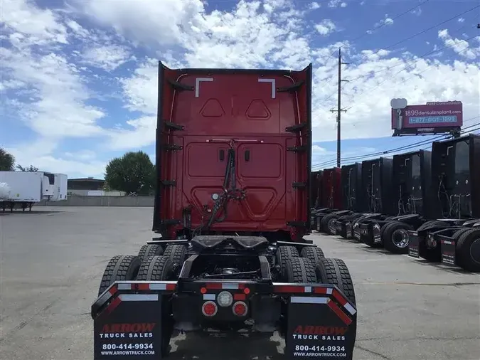 2020 FREIGHTLINER CASCADIA