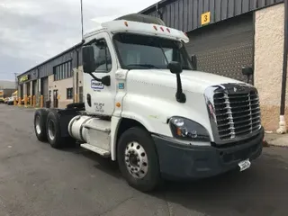 2017 FREIGHTLINER X12564ST