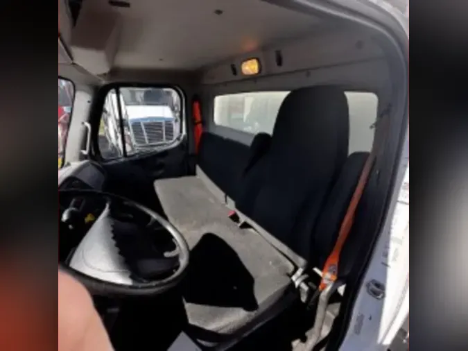 2019 FREIGHTLINER M2 1064c676f035eb23fb0947b049514417448