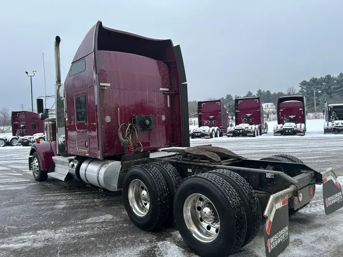2021 Kenworth W900L