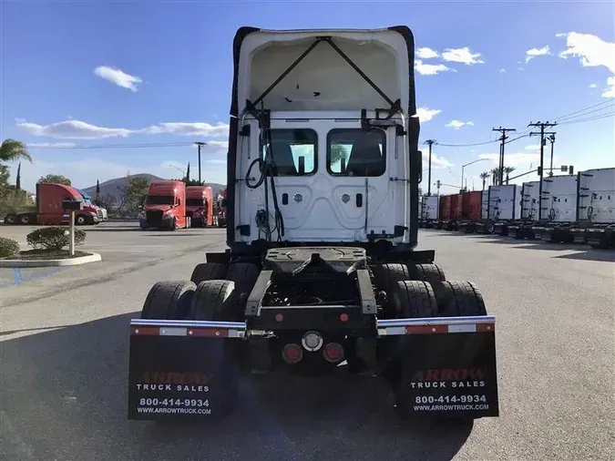 2020 FREIGHTLINER CA126