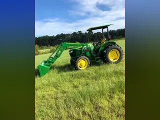 2022 John Deere 5075E