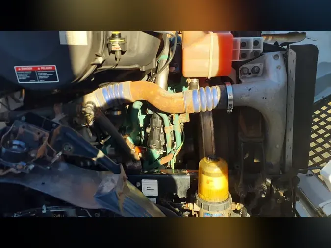 2014 VOLVO VNM42TRACTOR4c71248ca191ca88bb8212df250c880a