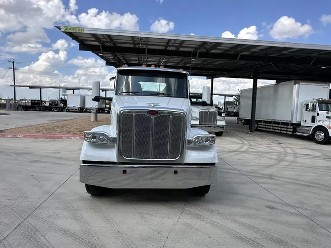 2022 Peterbilt 567