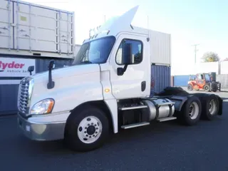 2017 FREIGHTLINER/MERCEDES CASCADIA 125