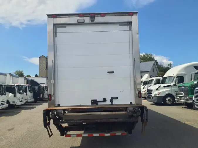 2017 FREIGHTLINER M2 106