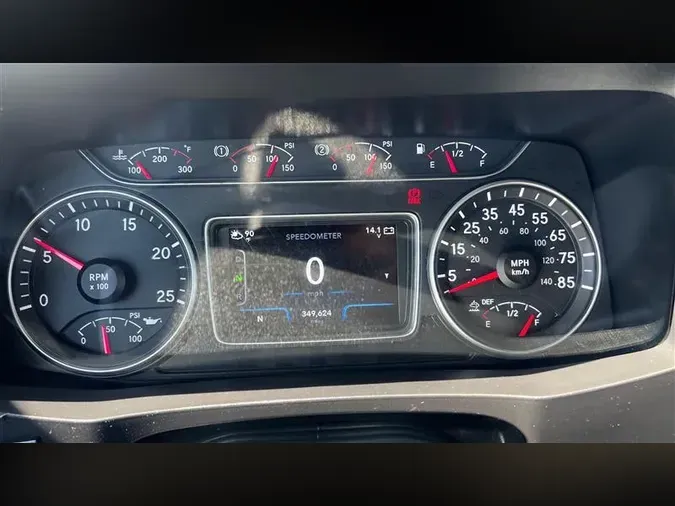 2022 INTERNATIONAL LT625