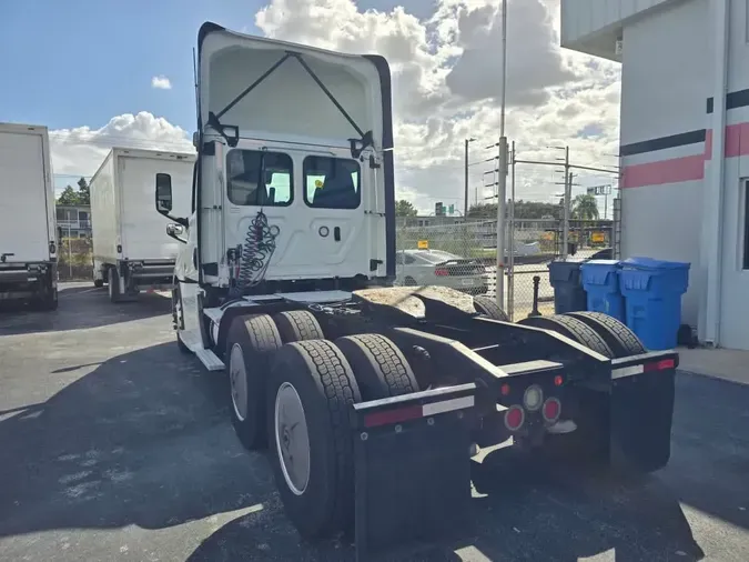 2019 FREIGHTLINER NEW CASCADIA PX12664