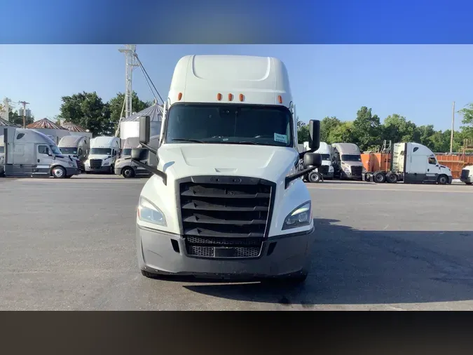 2022 Freightliner Cascadia 126