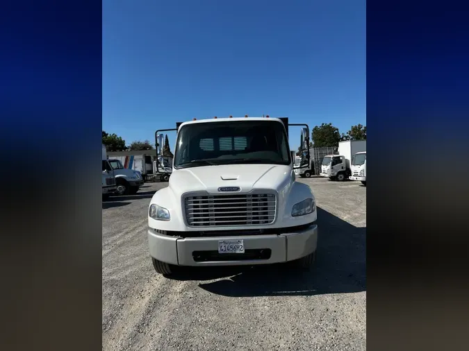2018 FREIGHTLINER M2 106