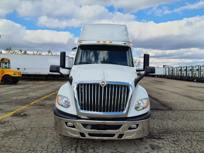 2019 NAVISTAR INTERNATIONAL LT625 SLPR CAB