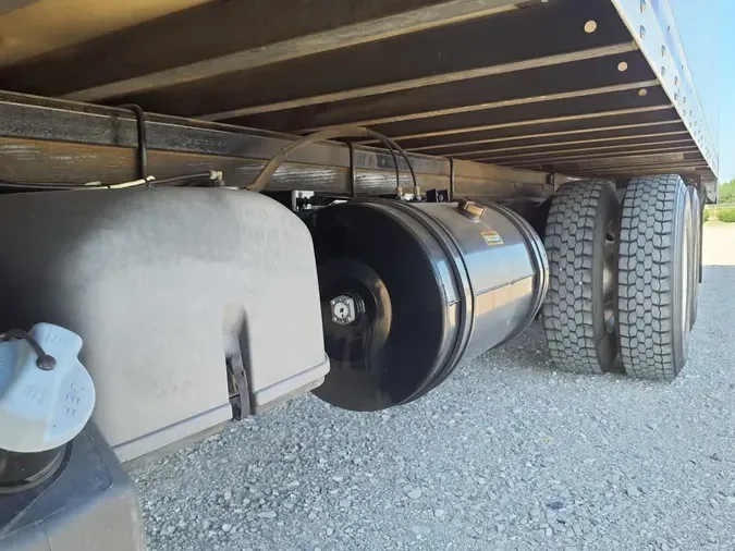 2018 FREIGHTLINER M2 106