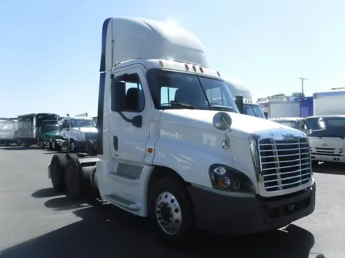 2019 FREIGHTLINER/MERCEDES CASCADIA 125