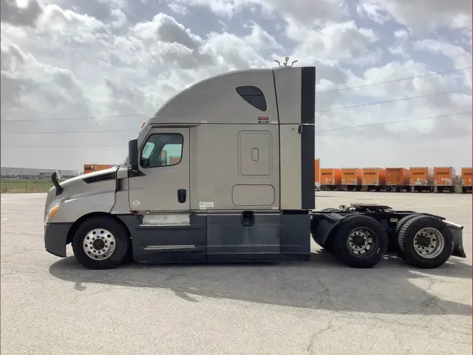 2021 Freightliner Cascadia