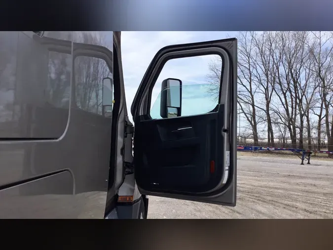 2024 Freightliner Cascadia 126