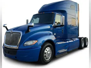 2020 International LT625