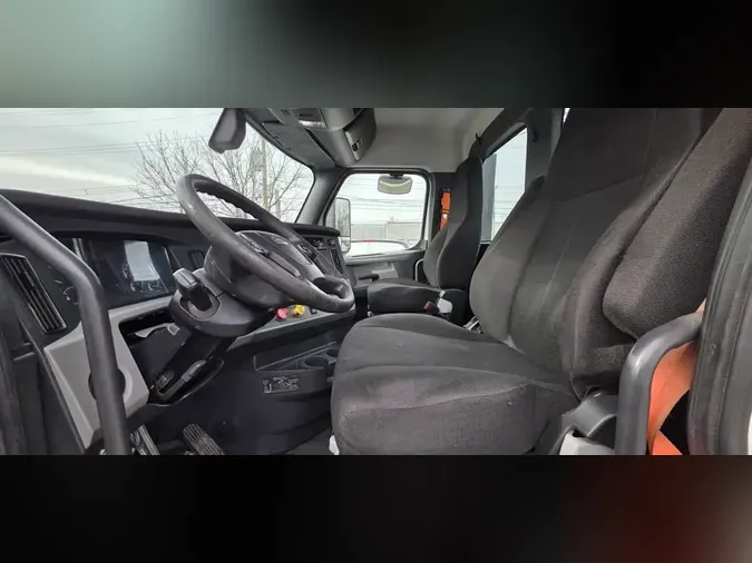 2020 FREIGHTLINER/MERCEDES NEW CASCADIA 126