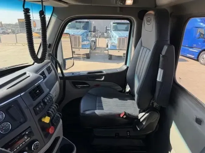 2023 Peterbilt 567