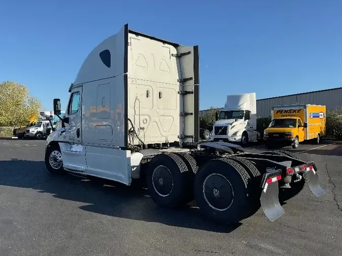 2019 Freightliner X12564ST