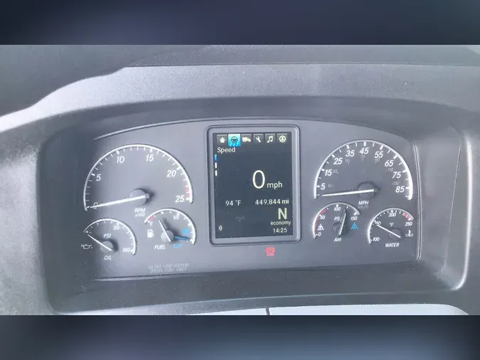 2022 Freightliner Cascadia 126