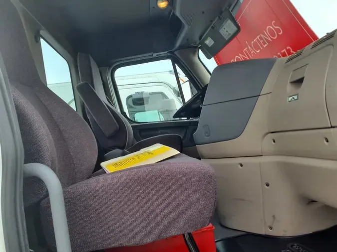 2017 FREIGHTLINER/MERCEDES CASCADIA 113