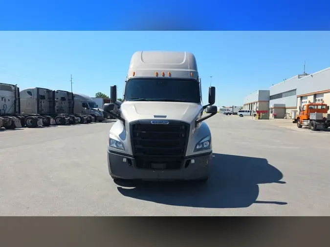 2025 Freightliner Cascadia 126
