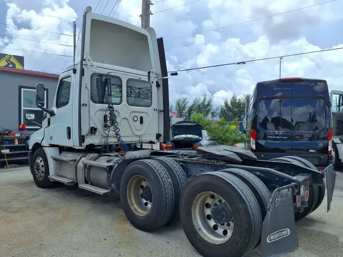 2020 FREIGHTLINER/MERCEDES NEW CASCADIA PX12664