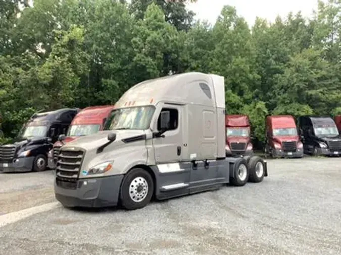 2023 Freightliner Cascadia