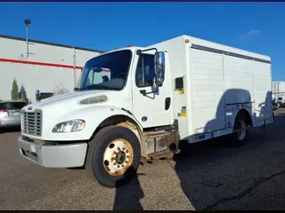 2017 FREIGHTLINER/MERCEDES M2 106